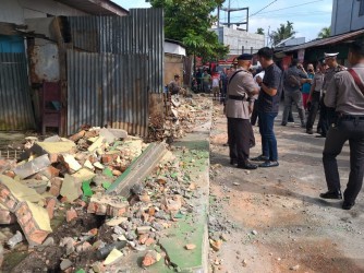 Tembok Roboh Makan Korban, Plt Gubri Ingatkan Sekolah Jangan Lalai