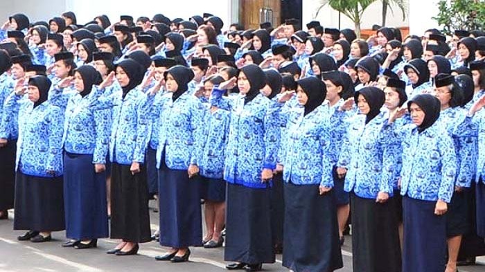 Soal Kebijakan Masukkan Jilbab ke Kerah Baju, Ini Respon Pegawai Pemprov Riau