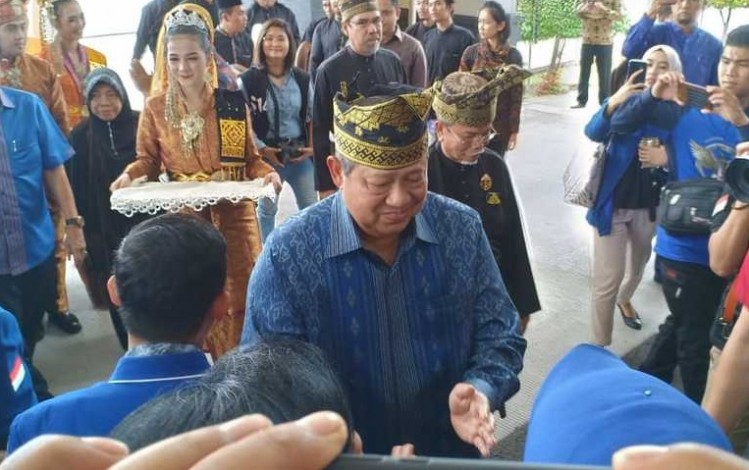 Tiba di Pekanbaru, SBY Santap Siang di Rumah Makan Khas Melayu