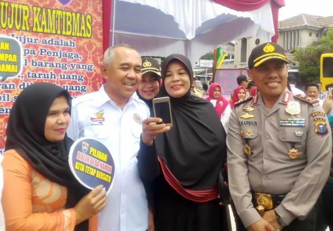 Gubernur Riau Apresiasi Ada Warung Jujur di TPS