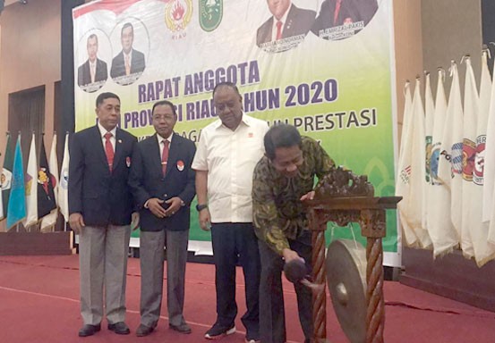 KONI Riau Targetkan 10 Besar PON XX Papua
