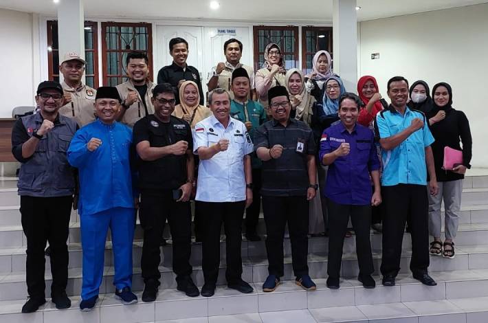 Walau Sibuk, Ketua Bawaslu Riau Apresiasi Gubri dan Wagubri Jalani Coklit untuk Pemilu 2024