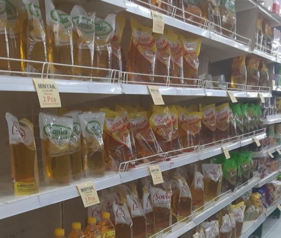Gelar Pasar Murah di Pandau Jaya, Disperindagkop Riau Bantah Minyak Goreng Langka