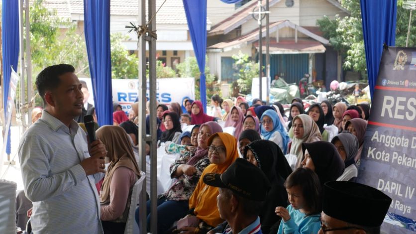 Wakil Ketua DPRD Tengku Azwendi Fajri Reses di Kecamatan Bukit Raya