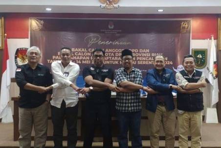 KPU Riau Mulai Verifikasi Kelengkapan Dokumen 29 Balon DPD RI dan 18 Parpol