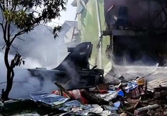 Pesawat TNI AU Hawk 100-200 Jatuh Di Kampar, Pilot Selamat Dibantu Warga