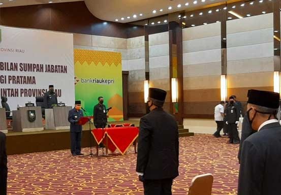 Ini Daftar Lengkap 20 Pejabat Eselon II Pemprov Riau yang Dilantik Gubri
