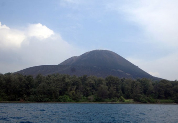 Krakatau Meletus 398 Kali Sehari