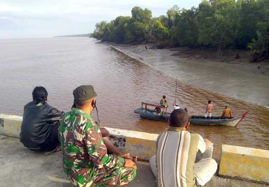 Kapal Nelayan Tenggelam di Rohil, Dua Orang Masih Hilang