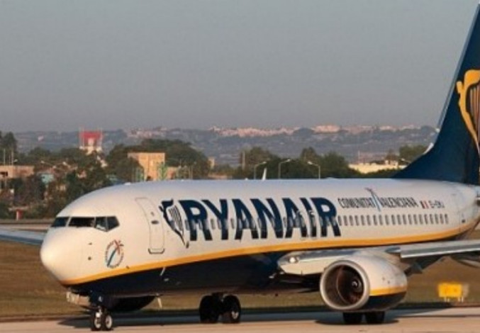 Pesawat Ryanair Mendarat Darurat Usai Temuan Ancaman Bom