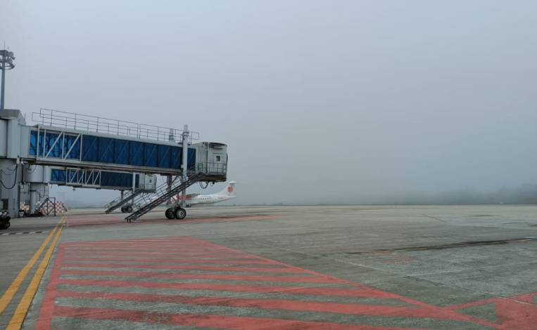 Jarak Pandang Terbatas, Penerbangan di Bandara SSK II Pekanbaru Terganggu