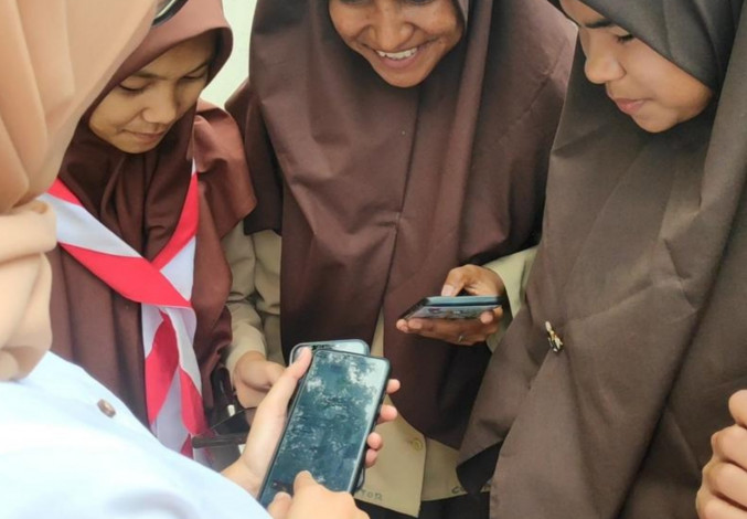 Kini Pelajar di Tigo Lurah Bisa Belajar Daring dari Rumah Pakai Telkomsel