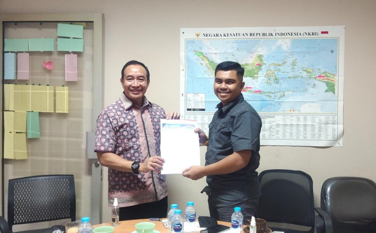 Muhammad Andri Terima SK Pengurus Karang Taruna Riau