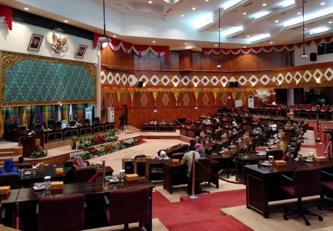 Suhardiman Amby Jabat Wakil Ketua Fraksi Nasdem - Hanura DPRD Riau