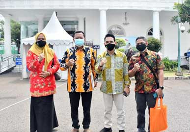 Pemprov Riau Antar Langsung Aspirasi Buruh dan Mahasiswa ke Istana Kepresidenan