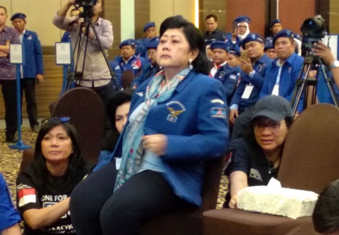 Ani Yudhoyono Nangis Baliho Partai Demokrat Dirusak Orang di Pekanbaru