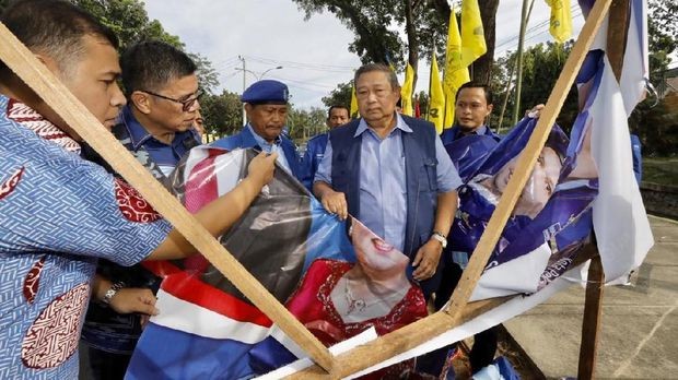 Insiden Perusakan Baliho Demokrat, AHY Susul SBY ke Riau