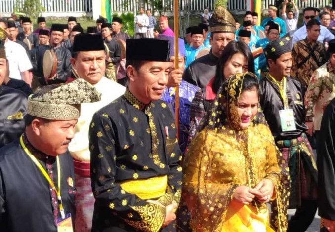 Presiden Joko Widodo Resmi Sandang Gelar Datuk Seri Setia Amanah Negara