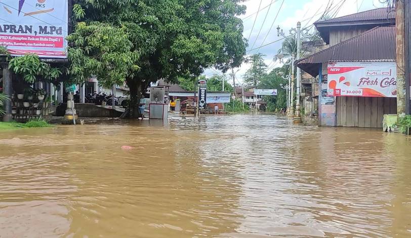 Banjir Kepung Ibukota Rohul, Ratusan Rumah Terendam