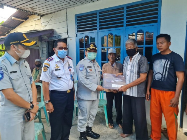 Jasa Raharja Serahkan Santunan Rp50 Juta ke Keluarga Putri Wahyuni, Korban Sriwijaya Air SJ-18