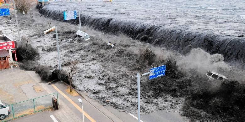 Gunung Bawah Laut Meletus, Tsunami 3 Meter Terjang Jepang
