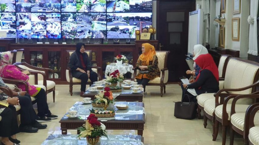 Ke Surabaya, Septina Ingin Contoh Program Risma untuk Riau