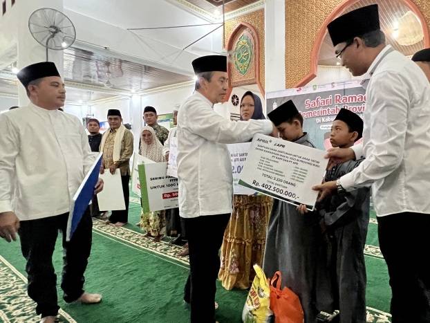 Safari Ramadan, RAPP dan APR Berikan Santunan Anak Yatim di Provinsi Riau