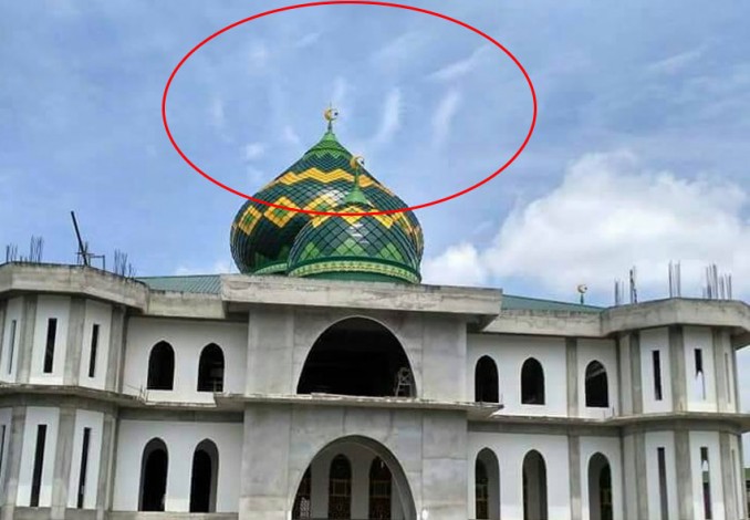 Subhanallah! Awan Lafaz Allah Muncul di Atas Qubah Masjid Taqwa Pekanbaru