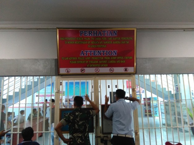 Komisi III DPR Kunjungi Sialang Bungkuk, Wartawan dan Petugas Rutan Bersitegang