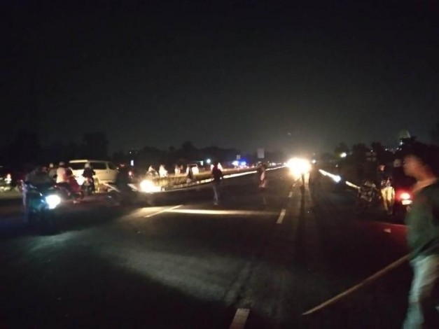 Breaking News: Ada Tawuran, Polisi Tutup Jembatan Siak IV Pekanbaru