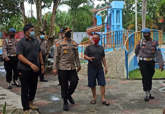 Kapolres Pelalawan Pantau Penerapan Prokes di Tempat Wisata Pangkalan Kerinci