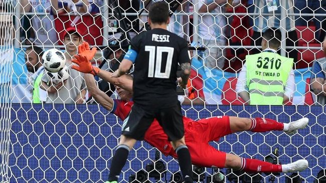 Messi Gagal Penalti, Argentina Ditahan Islandia