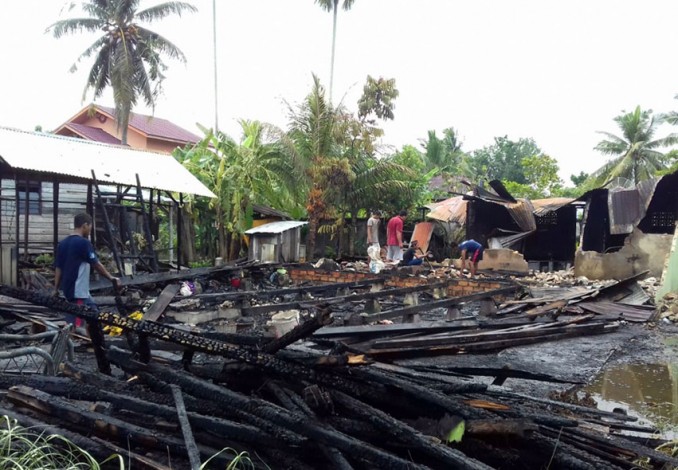 Duka Lebaran, Rumah Usman Warga Kelapapati Bengkalis Ludes Terbakar