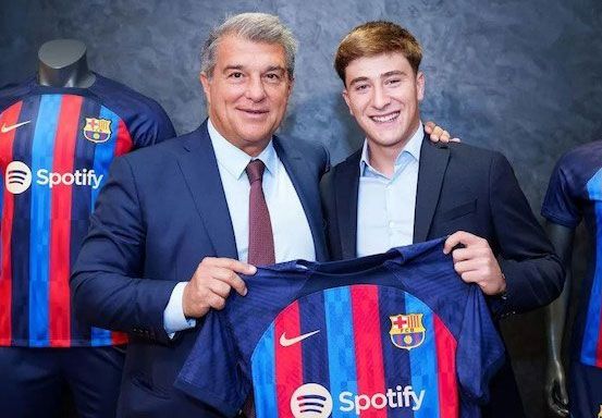 Bukan Lewandowski, Pemuda 19 Tahun Ini Resmi Jadi Rekrutan Perdana Barcelona