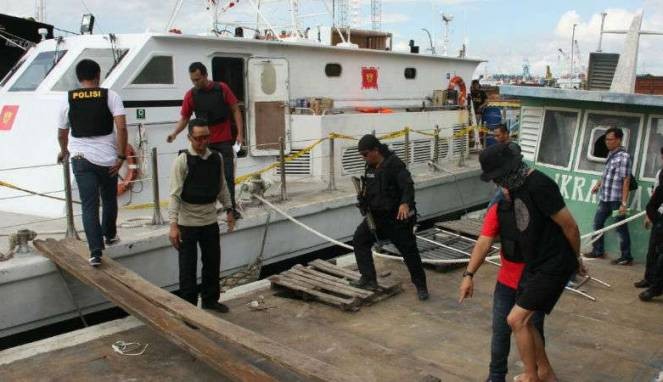 Kapal Pengangkut Satu Ton Sabu-sabu Ditangkap di Perairan Kepri