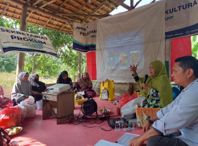 Bersiap Menuju Desa Proklim, Warga Desa Makmur Belajar Mengolah Sampah Rumah Tangga