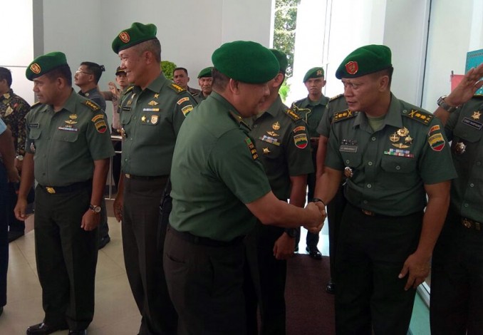 Jajaran Korem 031/WB Sambut Kedatangan Brigjen TNI Edy Nasution SIP dan Istri