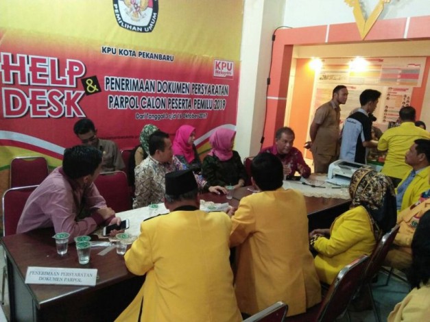 Golkar Partai ke 10 yang Mendaftar ke KPU Pekanbaru