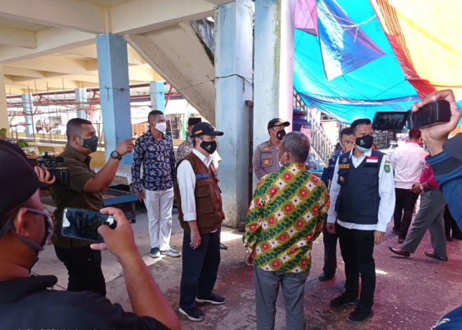 Gubernur Riau Syamsuar Langgar Maklumat Aturan Covid-19 yang Dibuatnya
