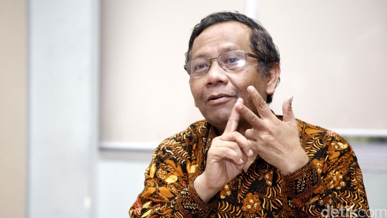 Mahfud MD Nilai Setya Novanto Ketua DPR Terburuk