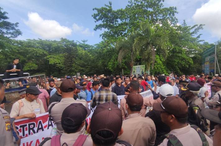 Ratusan Warga Lima Desa Berunjukrasa, Tuntut Hak Kemitraan 20 Persen dari PT SAI