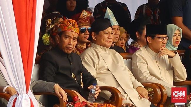 Tantangan Salat, Jurus Sia-sia Kubu Jokowi Jegal Prabowo