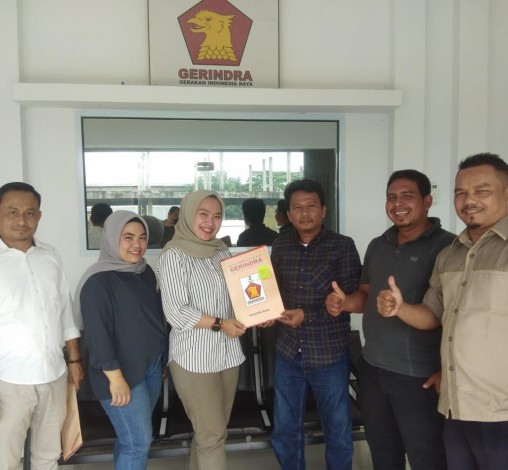 Maju Pilkada Rohul, Murnis Mansyur Mendaftar ke Gerindra Riau