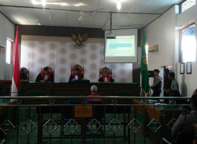 3 Kurir 55 Kg Sabu-sabu Divonis Mati Hakim PN Bengkalis, Keluarga Terdakwa Menangis