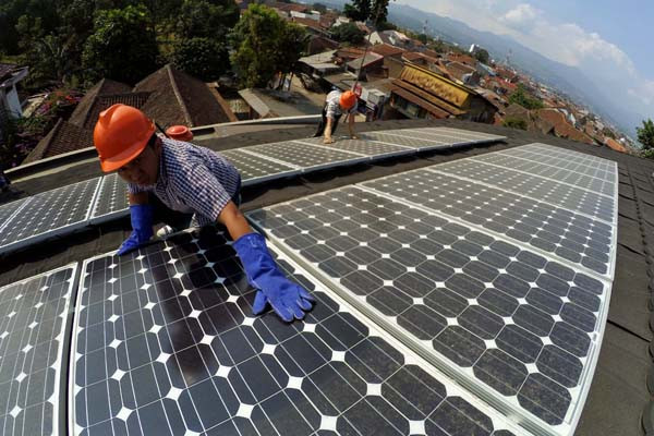 Pemprov Riau Usulkan 12 Sekolah dan Kantor Pemerintahan Dipasang Rooftop Panel Surya