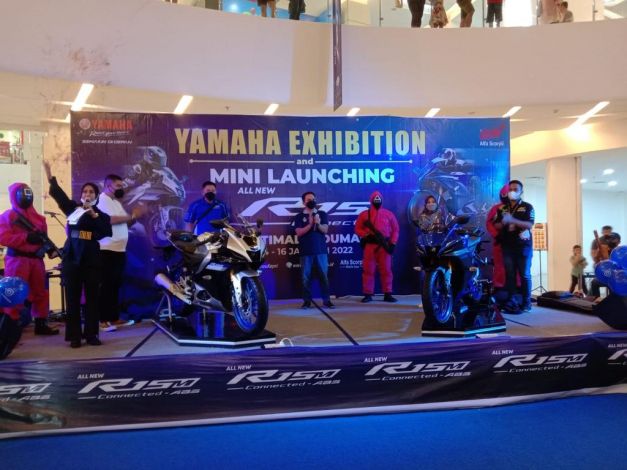Kejutan Manis Awal Tahun, Yamaha Luncurkan All New R15 Connected di Dumai