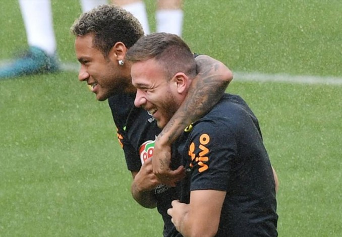 Pele Nilai Piala Dunia 2018 Kesempatan Kedua Buat Neymar