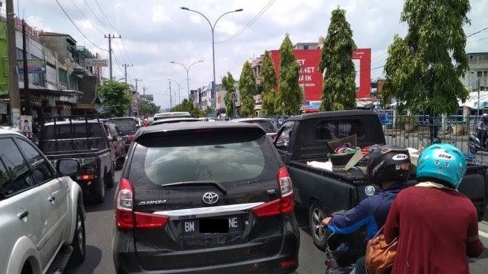Urai Kemacetan Simpang SKA, Pemprov Riau Lakukan Pelebaran Jalan