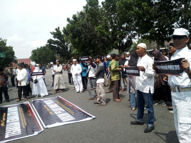 Peserta Aksi Super Damai Panjatkan Doa untuk KPPS yang Wafat karena Tugas