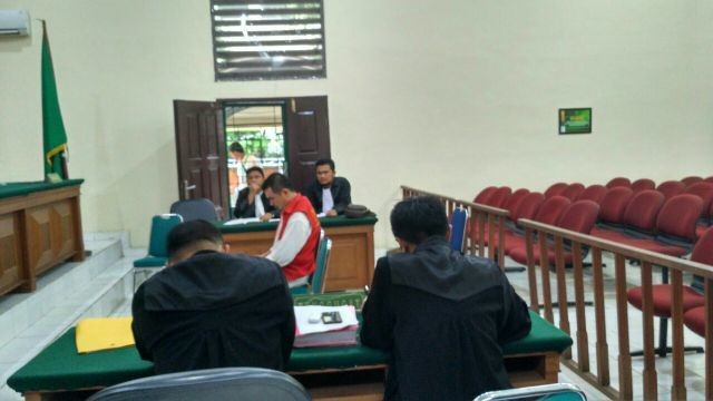 Dituntut 4 Tahun, Hakim PN Pelalawan Vonis Aheng 2 Tahun Penjara